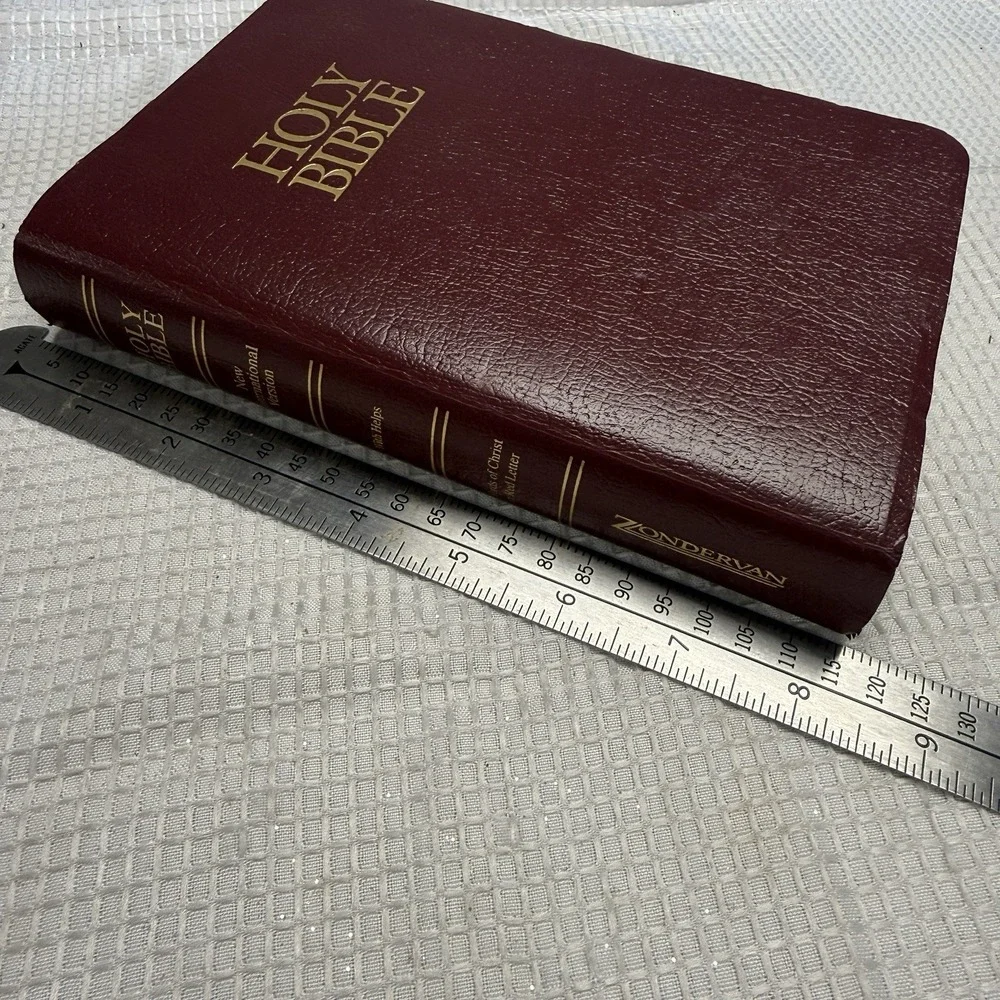Holy Bible Non Denominational With Helps Red Letter Zondervan Religious 1984